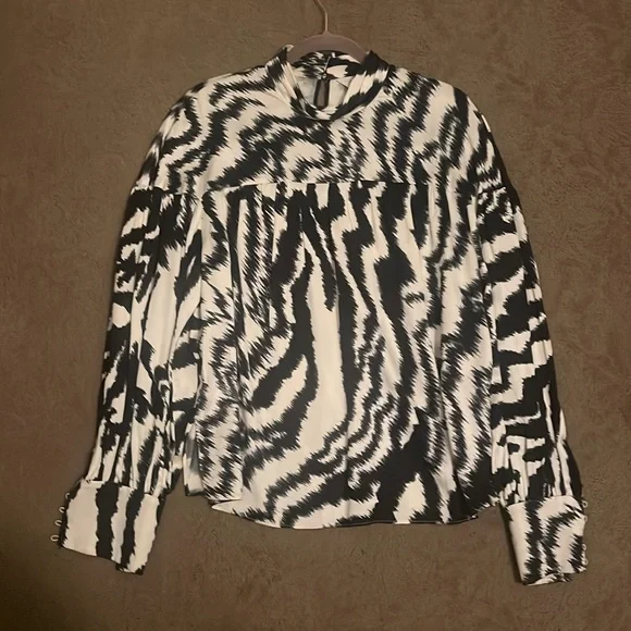 Ted Baker navy and white blouse. Size 2 (M/L) - Picture 1 of 3